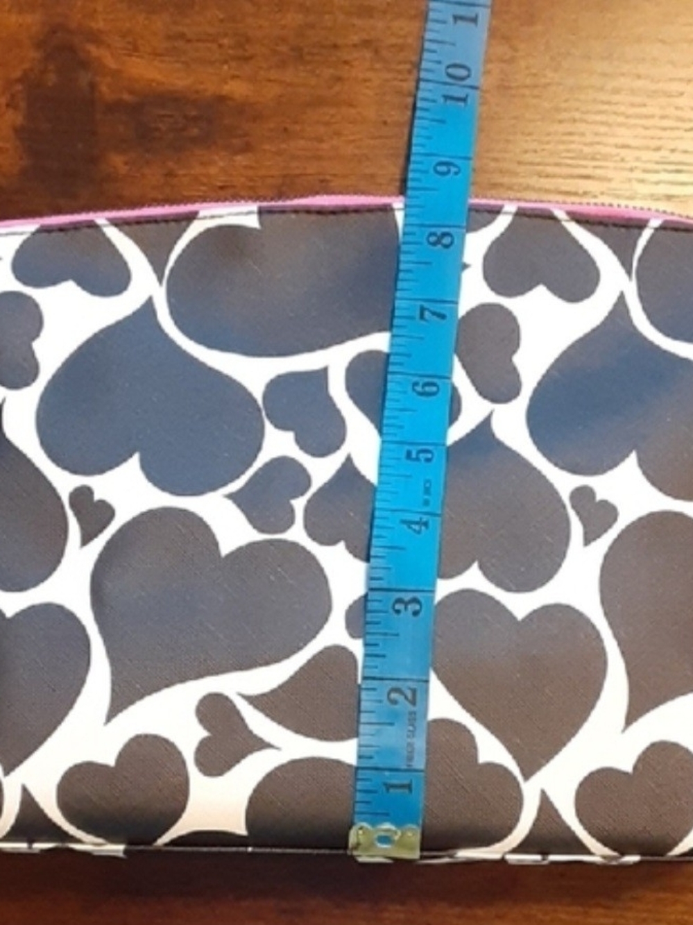 French Bull Heart-Print Black & White Cosmetic Pouch 11x8x2 New With Tags - Picture 10 of 11